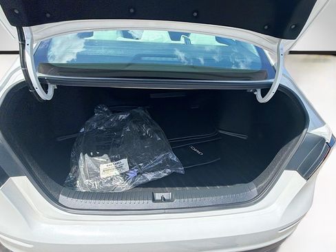 Used 2023 Honda Accord LX image 25