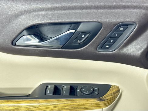 Used 2018 GMC Acadia Denali w/ Technology Package image 23