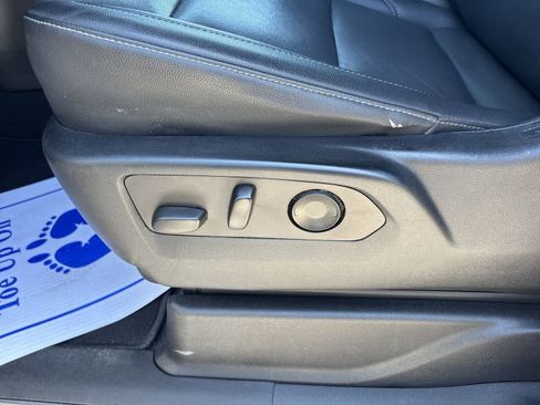 Used 2022 Chevrolet Tahoe Z71 w/ Luxury Package image 15