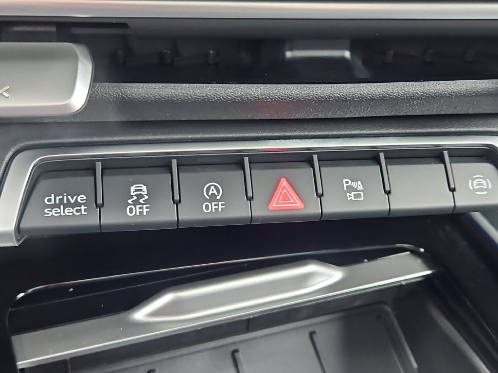 New 2026 Audi Q3 quattro 2.0T AWD/4WD image 11