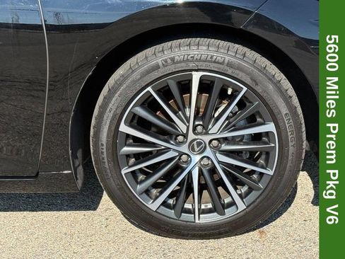 Used 2025 Lexus ES 350 w/ Premium Package FWD image 9