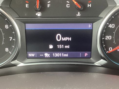 Used 2024 Chevrolet Equinox LT image 3