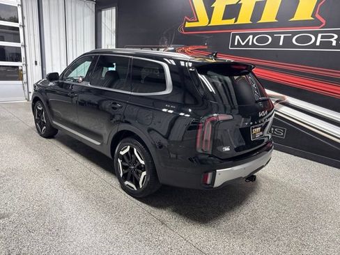 Used 2023 Kia Telluride EX w/ EX Captain's Chair Package AWD/4WD image 19