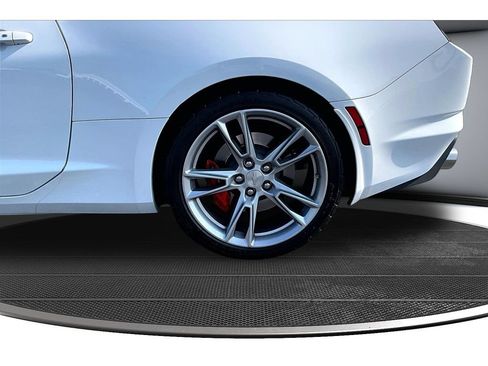 Used 2020 Chevrolet Camaro SS RWD image 35