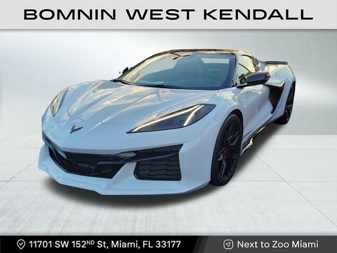 Used 2025 Chevrolet Corvette Z06 w/ Stealth Interior Trim Package image 2