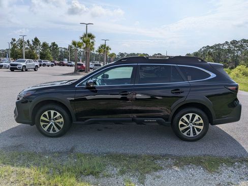 Certified 2025 Subaru Outback Premium AWD/4WD image 7