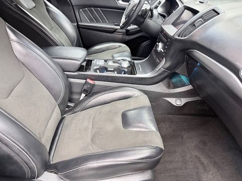 Used 2019 Ford Edge ST AWD/4WD image 12