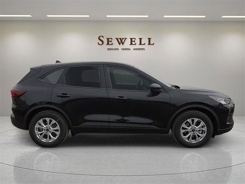 New 2026 Ford Escape Active image 5