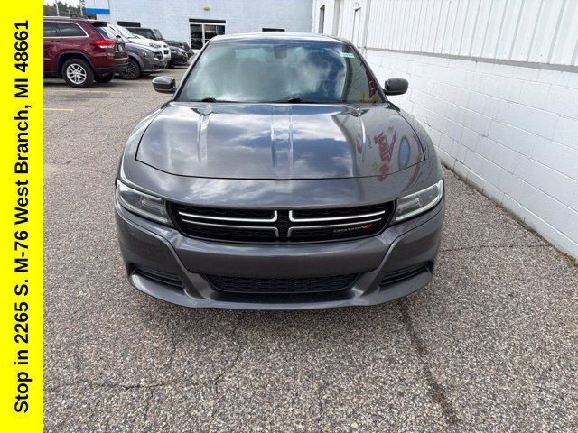 Used 2016 Dodge Charger SE w/ Power Sunroof Group AWD/4WD image 4