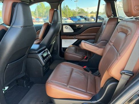 Used 2020 Lincoln Aviator Reserve w/ Equipment Group 202A image 27