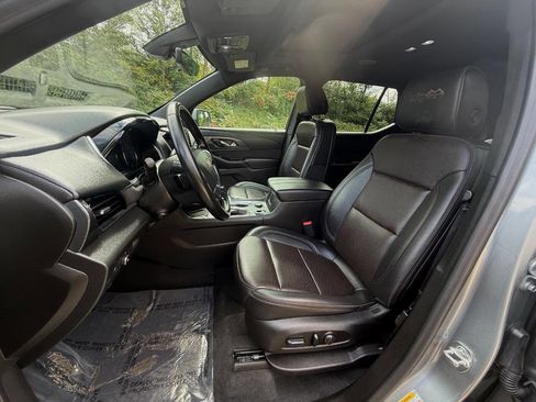 Used 2023 Chevrolet Traverse High Country AWD/4WD image 9