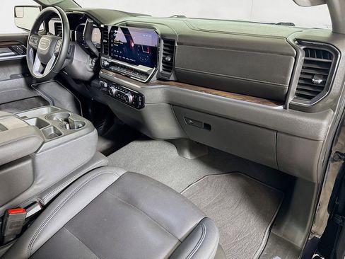 Used 2025 GMC Sierra 1500 SLT image 26