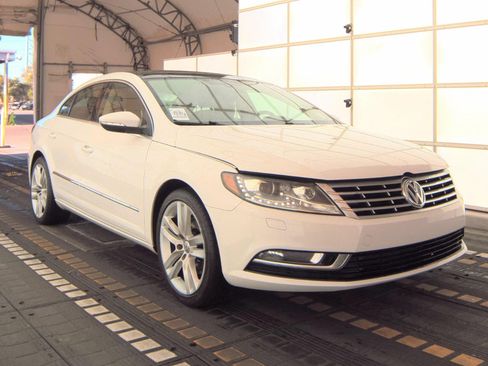 Used 2013 Volkswagen CC Lux image 6