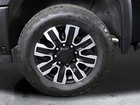 Used 2024 GMC Sierra 3500 Denali Ultimate image 27