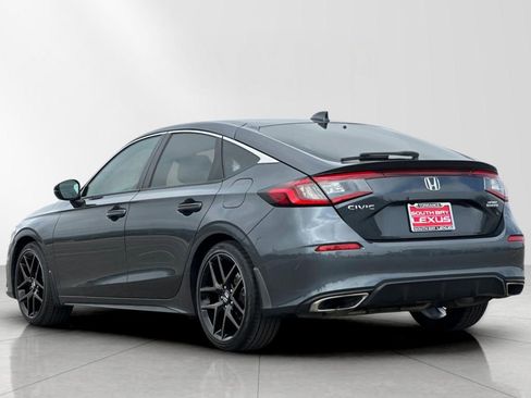 Used 2023 Honda Civic Sport Touring image 4