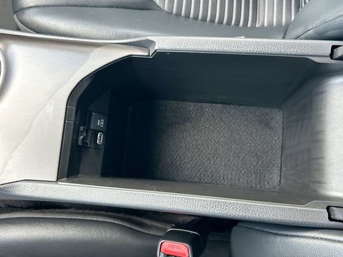 Used 2023 Toyota Camry SE FWD image 14