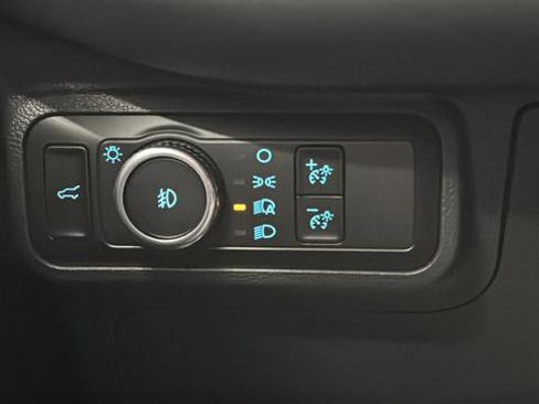 Used 2025 Ford Explorer Active w/ Active Comfort Package AWD/4WD image 33