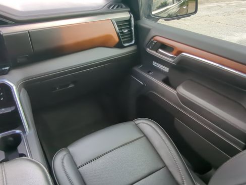 Used 2022 GMC Sierra 1500 Denali w/ Denali Reserve Package AWD/4WD image 15