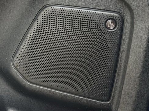 Used 2020 Ford Escape Titanium image 25