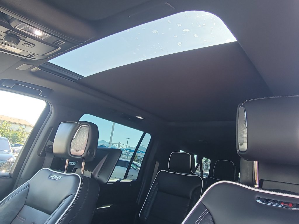 Used 2025 GMC Yukon XL AT4 Ultimate AWD/4WD image 18