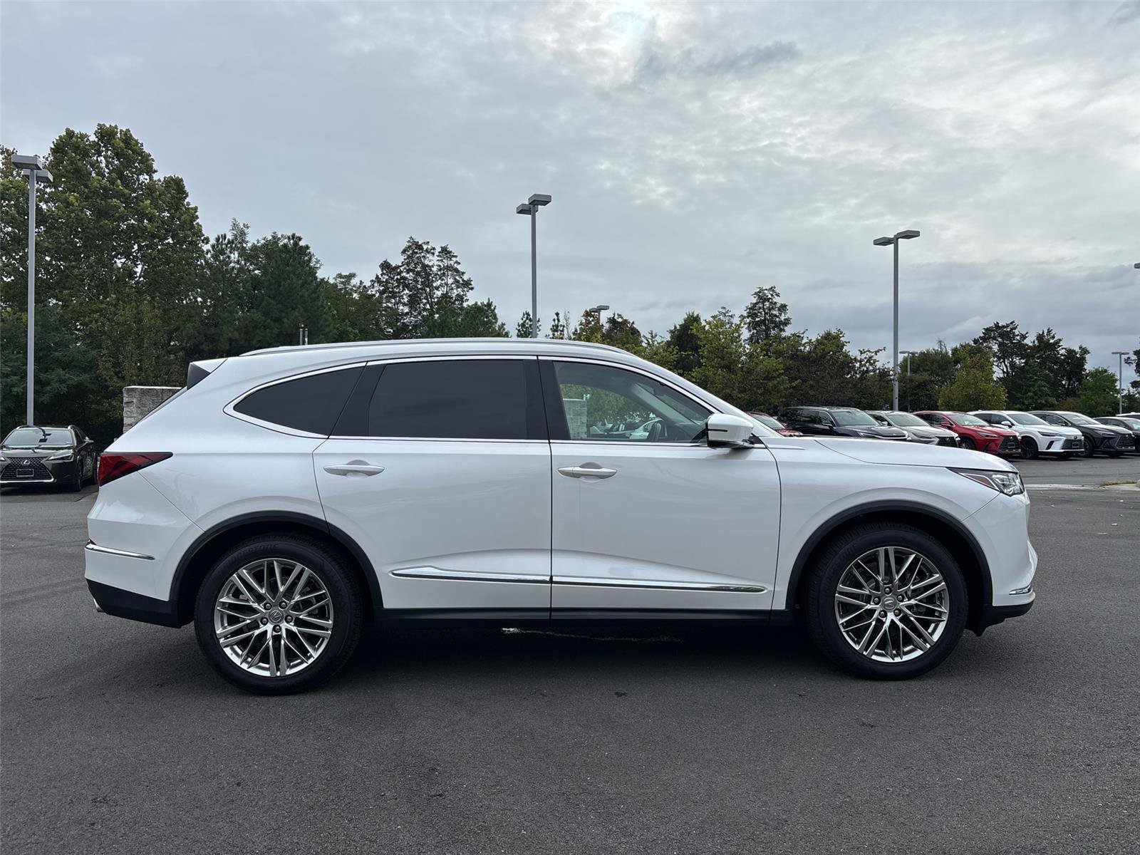 Used 2023 Acura MDX w/ Advance Package AWD/4WD image 8