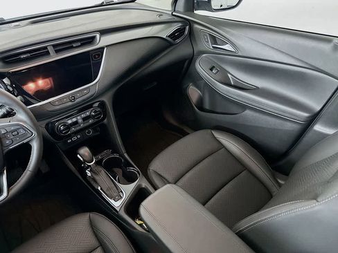 Used 2022 Buick Encore GX Essence w/ Experience Buick Package image 11