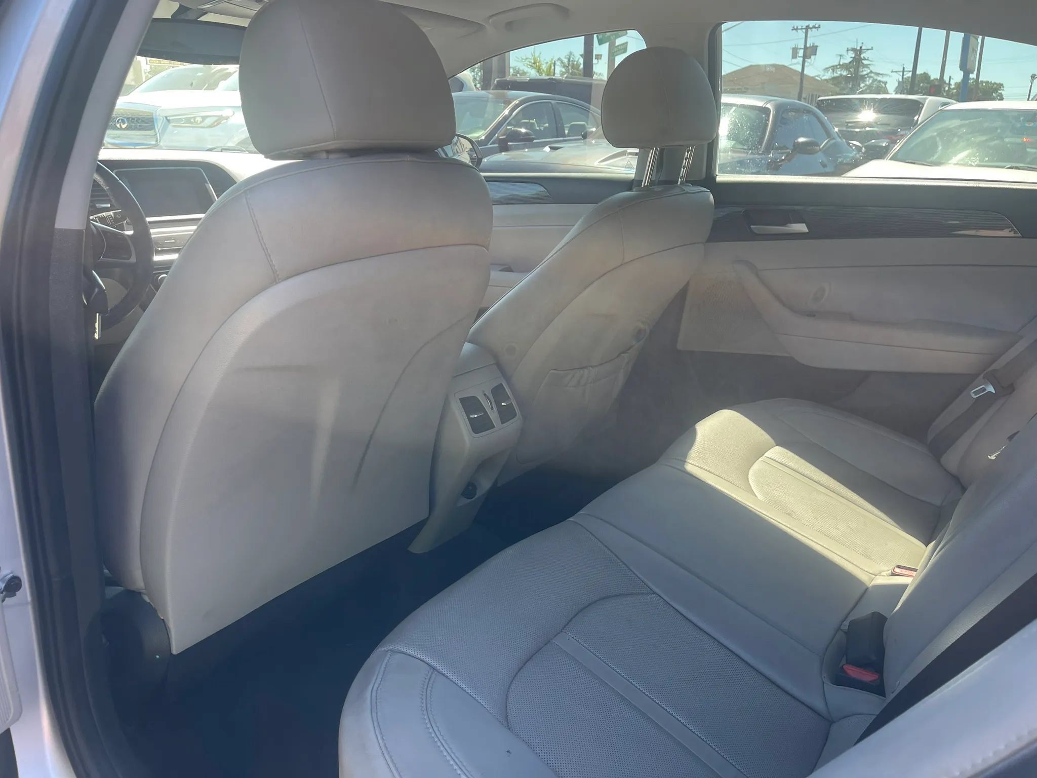 Used 2018 Hyundai Sonata Limited w/ Cargo Package FWD image 12