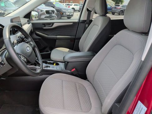 Certified 2022 Ford Escape SE w/ SE Sport Appearance Package AWD/4WD image 4