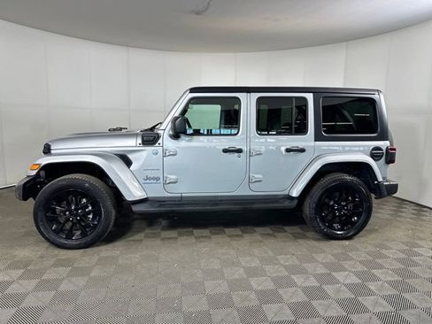 Used 2023 Jeep Wrangler Unlimited Sahara w/ Cold Weather Group image 6