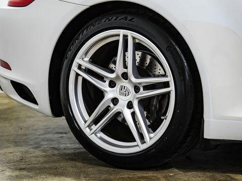 Used 2017 Porsche 911 Carrera image 46