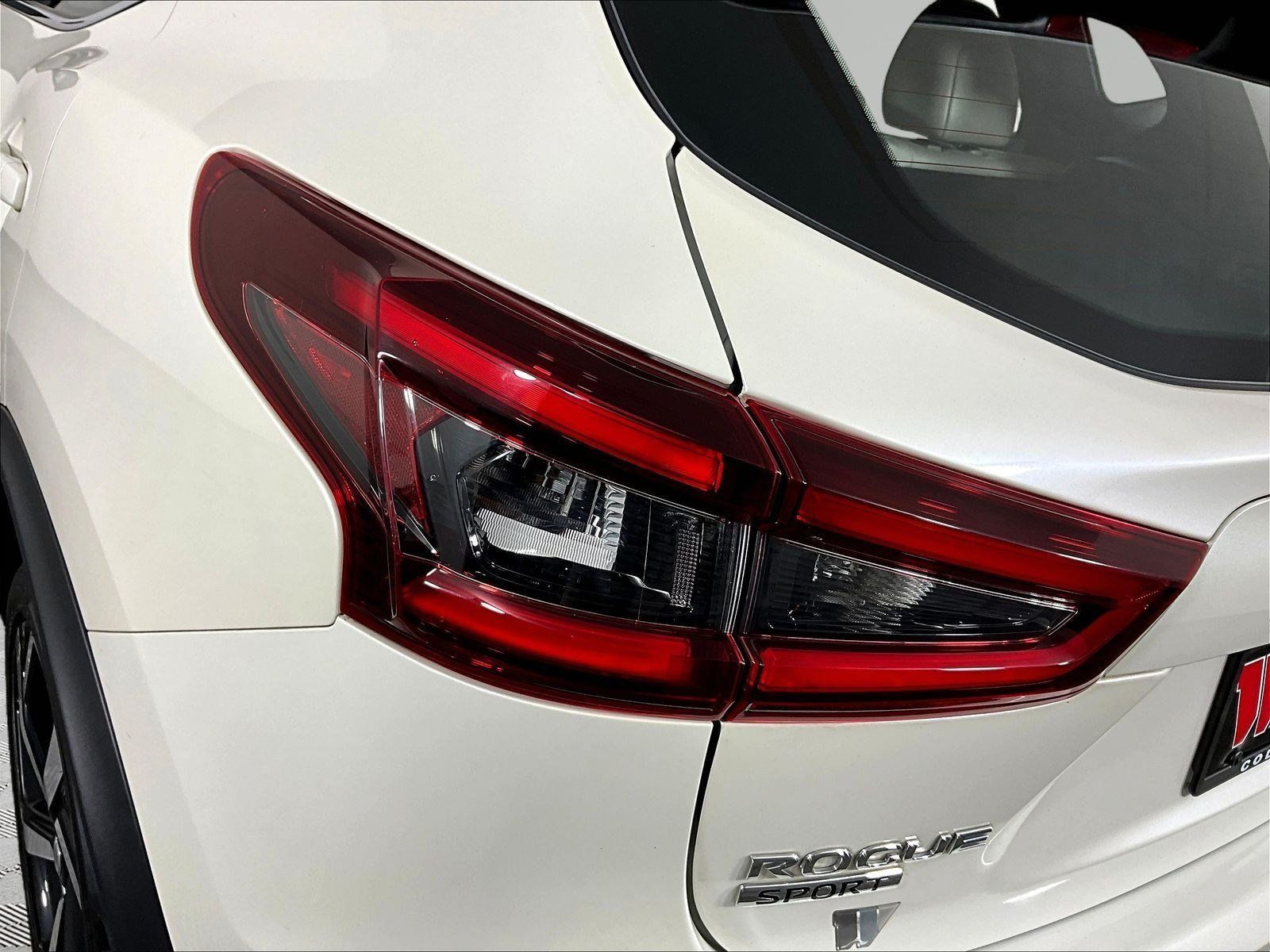 Certified 2022 Nissan Rogue Sport SL w/ Premium Package AWD/4WD image 23