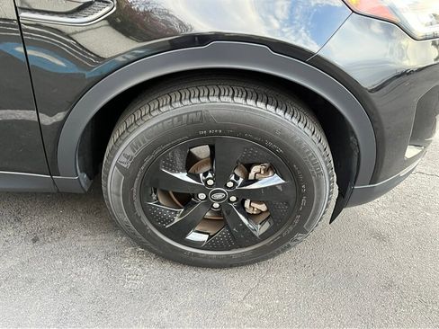 Used 2023 Land Rover Discovery Sport S image 11