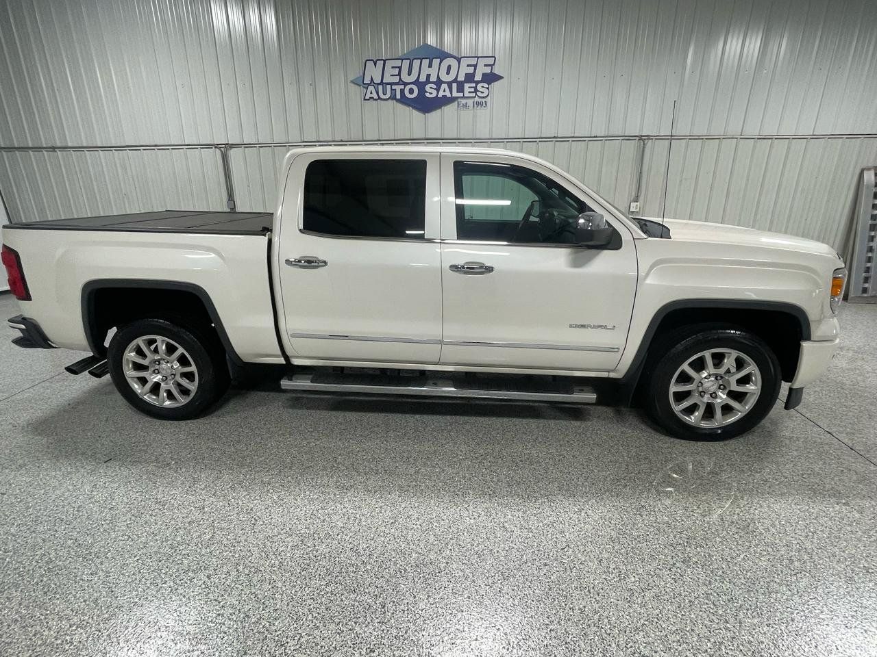 Used 2015 GMC Sierra 1500 Denali w/ Driver Alert Package AWD/4WD image 1