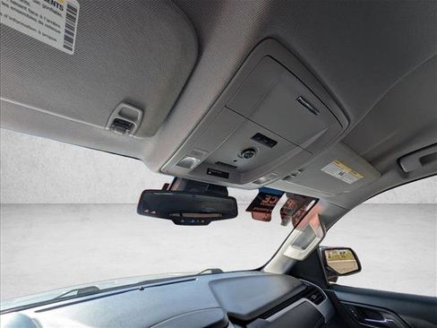 Used 2017 GMC Yukon SLT image 14