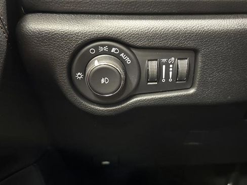 New 2026 Chrysler Pacifica Pinnacle w/ Trailer Tow Group image 26