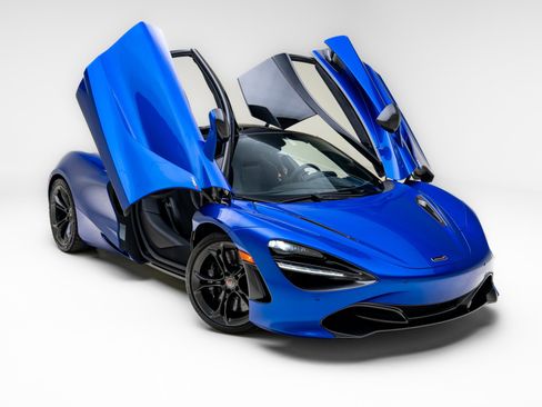 Used 2018 McLaren 720S Performance RWD image 24