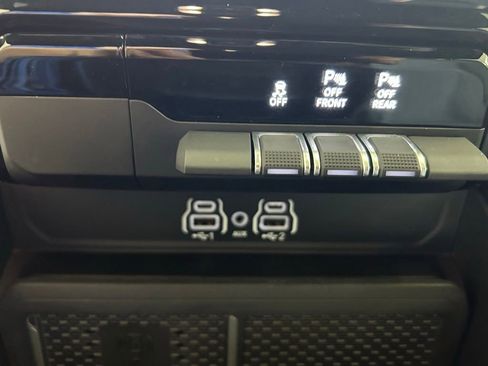 Used 2025 RAM 1500 Big Horn AWD/4WD image 50
