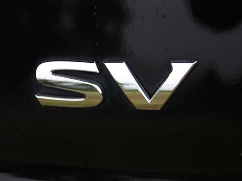 Used 2023 Nissan Rogue SV w/ SV Premium B Package FWD image 11