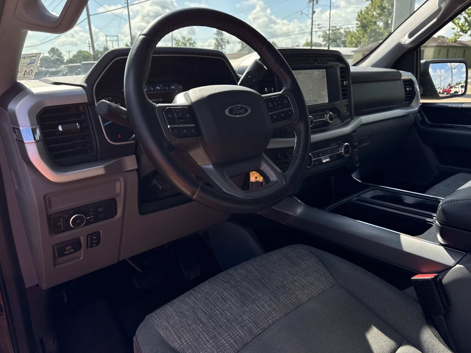 Used 2022 Ford F150 XLT w/ Equipment Group 301A Mid AWD/4WD image 17