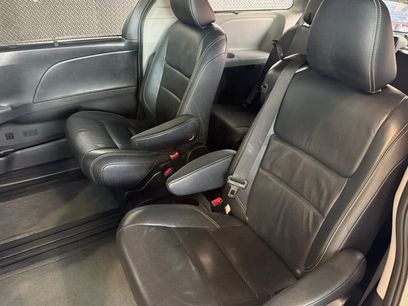 Used 2015 Toyota Sienna SE