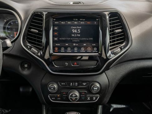 Used 2019 Jeep Cherokee Limited image 20