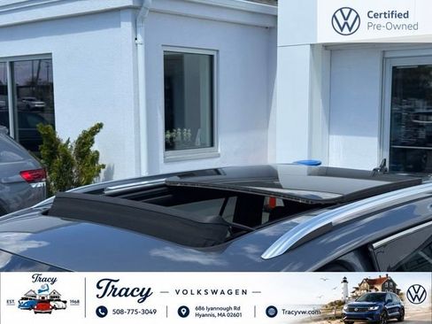 Certified 2022 Volkswagen Tiguan SEL R-Line AWD/4WD image 17