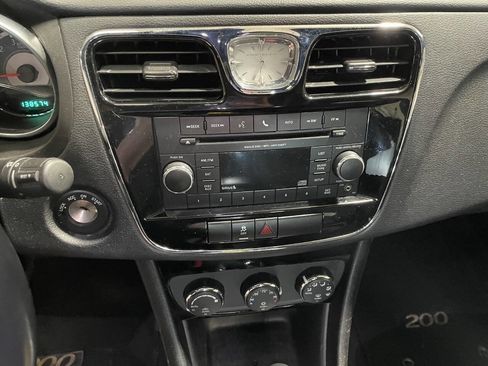 Used 2014 Chrysler 200 Touring image 11