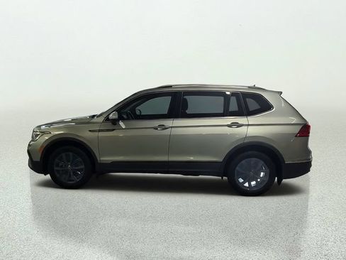 Used 2022 Volkswagen Tiguan SE FWD image 6