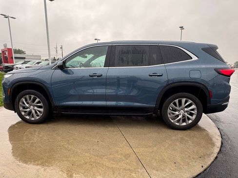 Used 2025 Buick Enclave Preferred w/ Trailering Package, 5000 lbs. FWD image 4