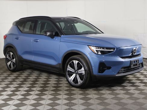 Used 2023 Volvo XC40 Recharge Plus AWD/4WD image 46