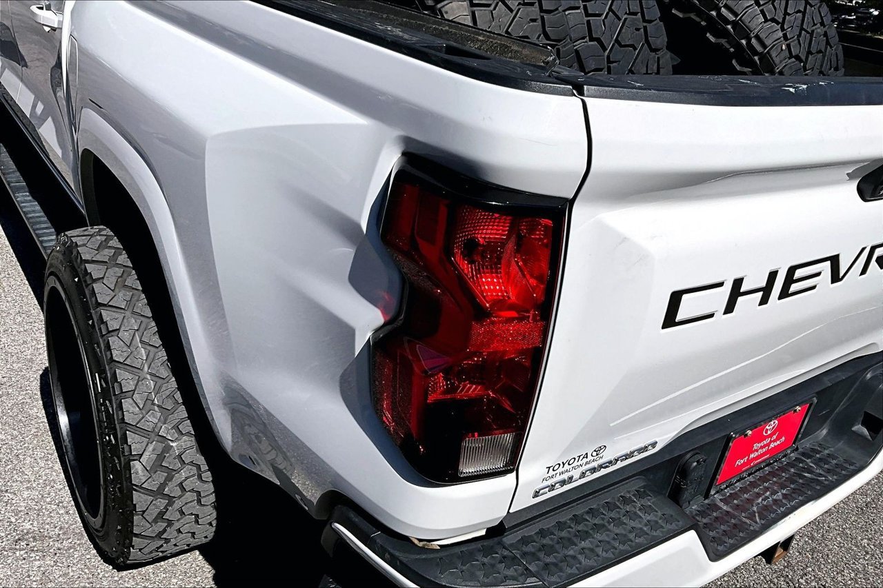 Used 2023 Chevrolet Colorado LT RWD image 20