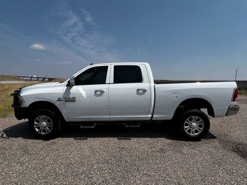 Used 2016 RAM 2500 Laramie AWD/4WD image 2
