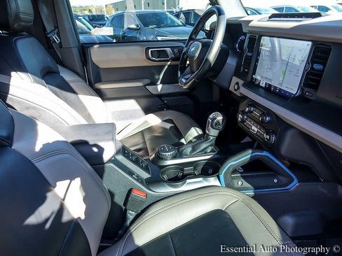 Used 2023 Ford Bronco Wildtrak image 26