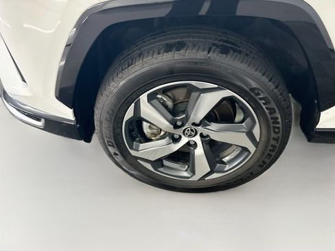 Used 2025 Toyota RAV4 SE AWD/4WD image 11